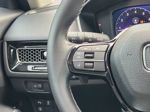 Used 2022 Honda Civic Touring image 30