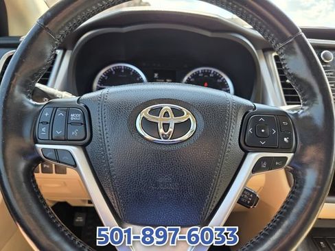 Used 2018 Toyota Highlander Limited Platinum AWD/4WD image 23