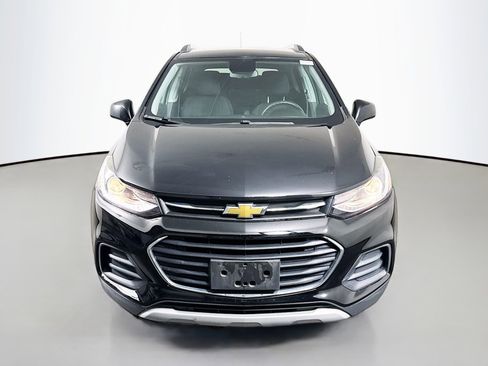 Used 2020 Chevrolet Trax LT image 2