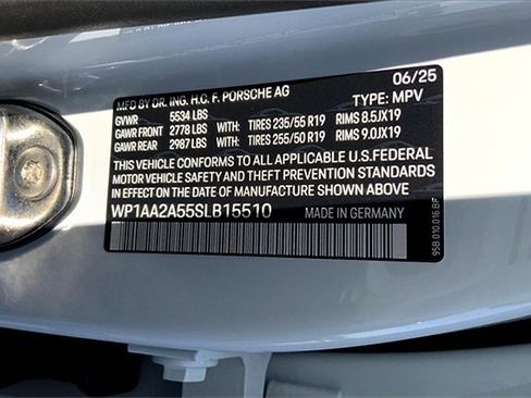 New 2025 Porsche Macan image 42