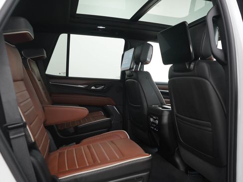 Used 2024 GMC Yukon Denali Ultimate AWD/4WD image 14