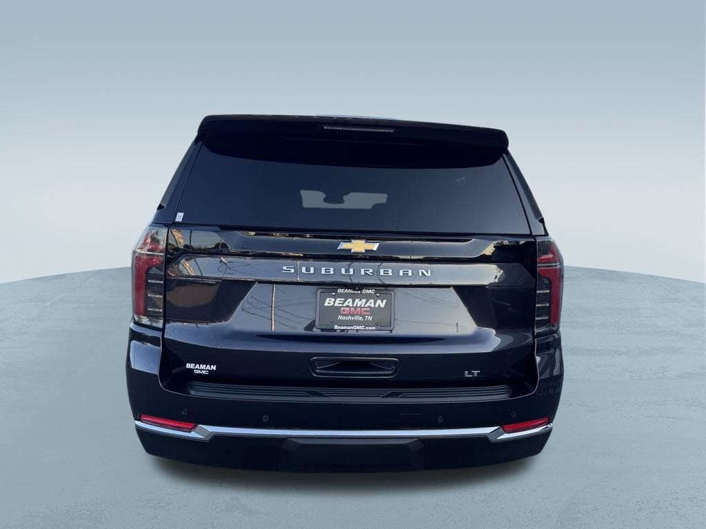 Used 2025 Chevrolet Suburban LT AWD/4WD image 7
