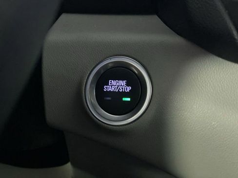 Certified 2024 GMC Terrain SLT w/ Infotainment Package II image 22