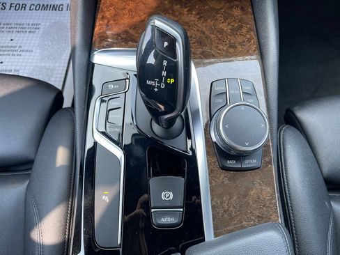 Used 2018 BMW 530i xDrive AWD/4WD image 28