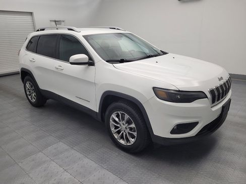 Used 2019 Jeep Cherokee Latitude Plus w/ Cold Weather Group AWD/4WD image 11