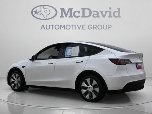 Used 2023 Tesla Model Y Long Range AWD/4WD image 3