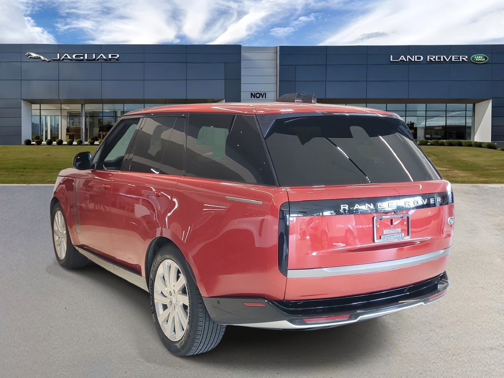 Used 2023 Land Rover Range Rover SE AWD/4WD image 4