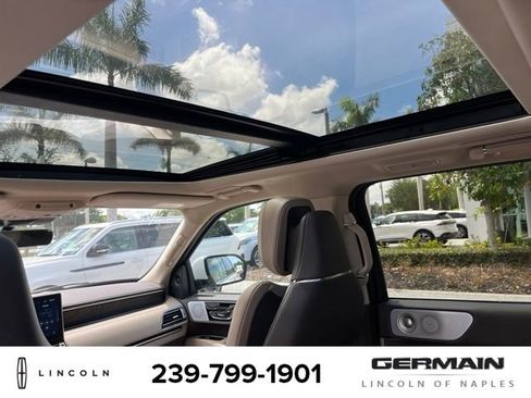 Used 2024 Lincoln Navigator Reserve AWD/4WD image 17
