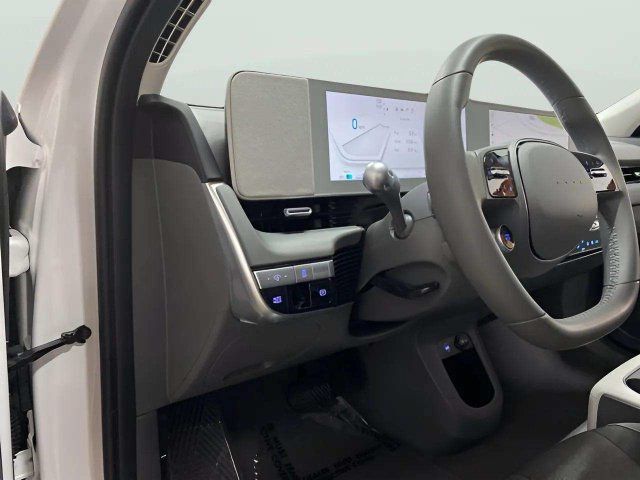 Used 2024 Hyundai Ioniq 5 SE RWD image 19