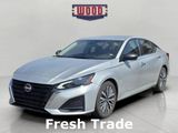 Used 2024 Nissan Altima 2.5 SV image 3