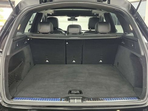 Used 2021 Mercedes-Benz GLC 300 4MATIC image 23