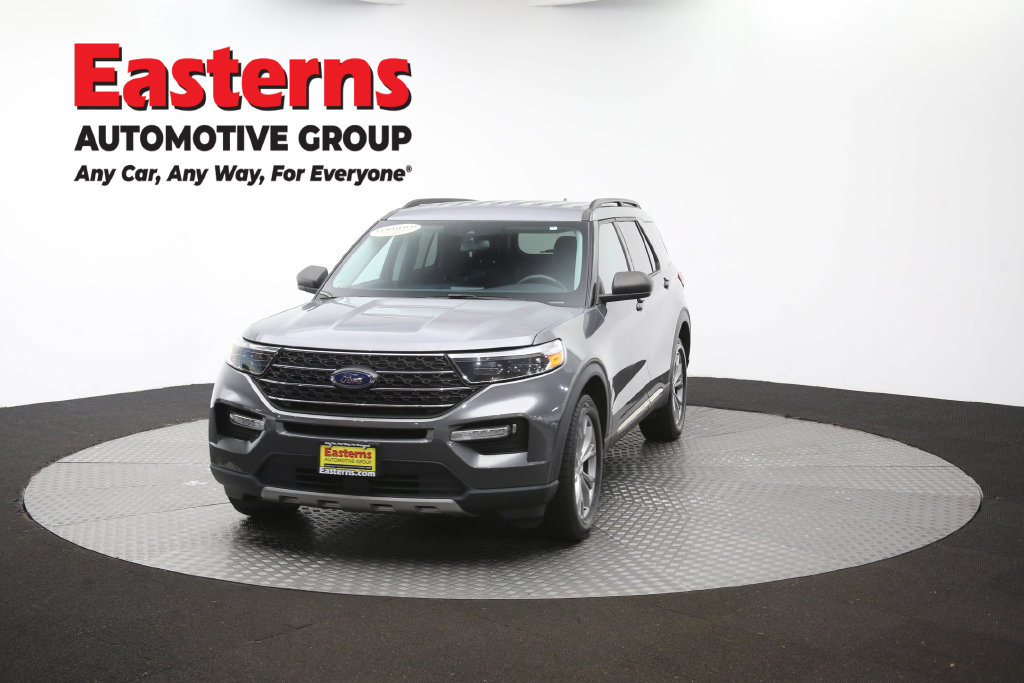 Used 2022 Ford Explorer XLT w/ Equipment Group 202A AWD/4WD image 58