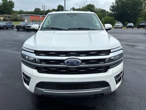 Used 2023 Ford Expedition Limited AWD/4WD image 2
