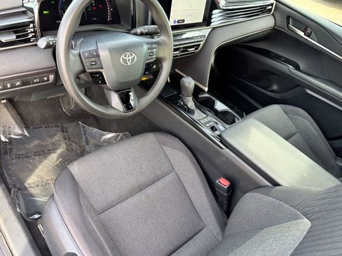 Certified 2025 Toyota Camry LE image 18