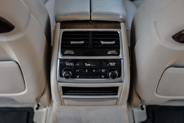 Used 2017 BMW 740i RWD image 36