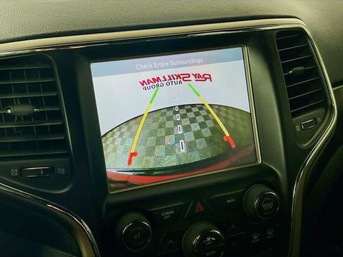 Used 2015 Jeep Grand Cherokee Laredo w/ Quick Order Package 23E AWD/4WD image 18