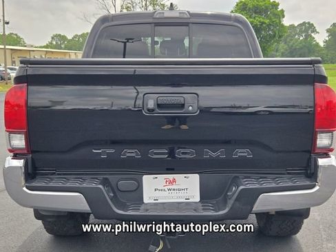 Used 2022 Toyota Tacoma SR5 w/ SR5 Appearance Package (SM) RWD image 4