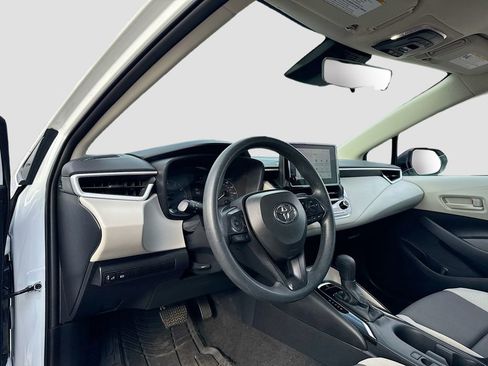 Used 2024 Toyota Corolla LE image 9