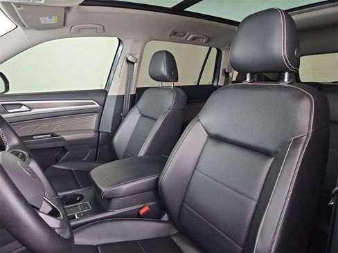 Used 2021 Volkswagen Atlas SE w/ Panoramic Sunroof Package image 25