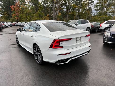 Used 2022 Volvo S60 T8 R-Design Expression w/ Advanced Package image 5