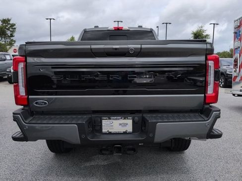 Used 2025 Ford F350 Platinum w/ FX4 Off-Road Package AWD/4WD image 4