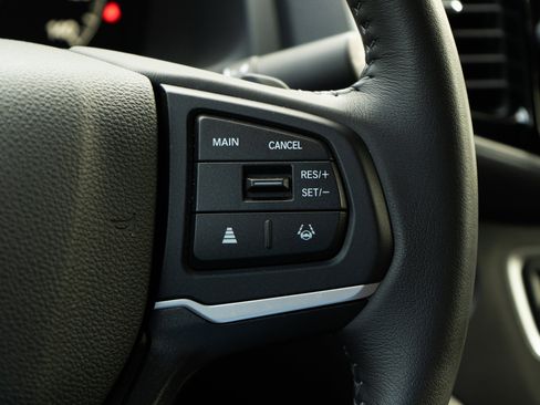 Used 2025 Honda Ridgeline RTL+ image 21