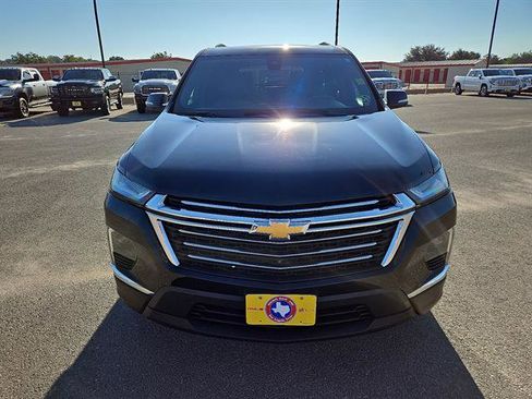 Used 2023 Chevrolet Traverse LT w/ LT Premium Package image 8