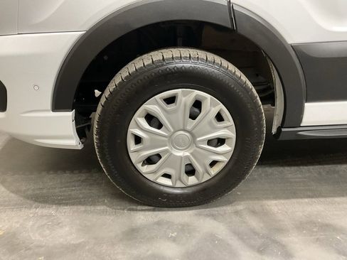 Used 2023 Ford Transit 350 XLT image 6