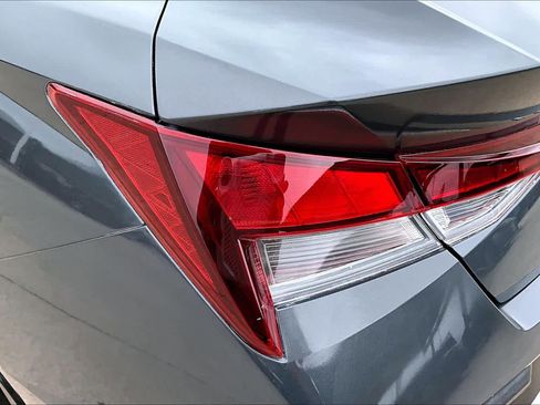 Used 2024 Hyundai Elantra SE FWD image 27