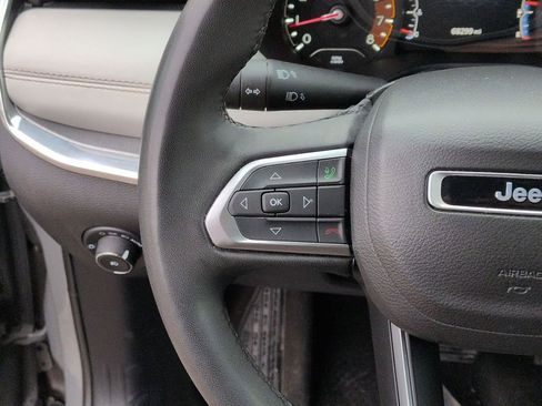 Used 2023 Jeep Compass Limited image 18