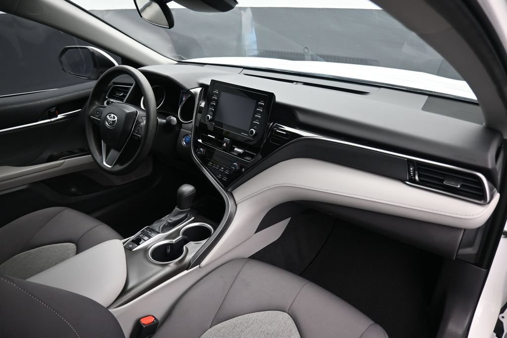 Used 2021 Toyota Camry LE FWD image 41