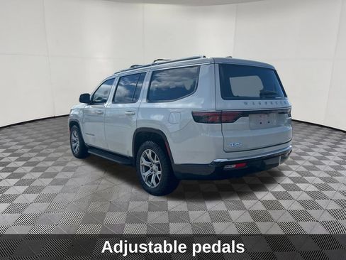 Used 2022 Jeep Wagoneer Series II AWD/4WD image 9