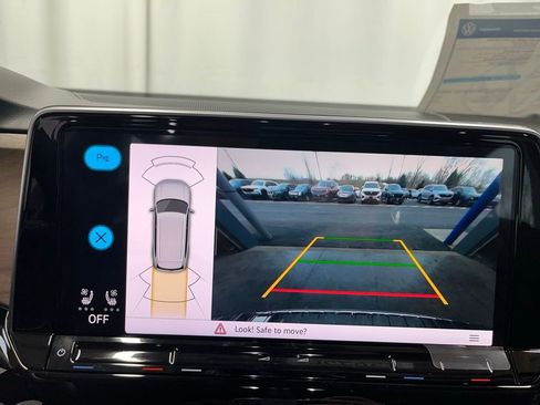 New 2026 Volkswagen Atlas SE image 17