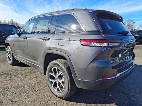 New 2025 Jeep Grand Cherokee Limited image 4