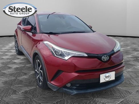 Used 2018 Toyota C-HR XLE FWD image 29