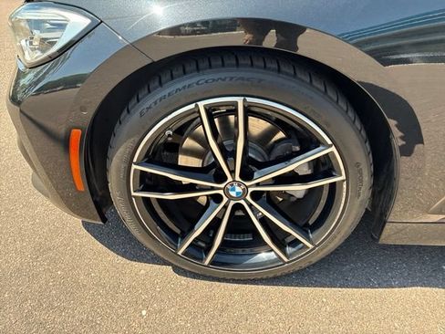 Used 2019 BMW 330i Sedan w/ M Sport Package RWD image 9