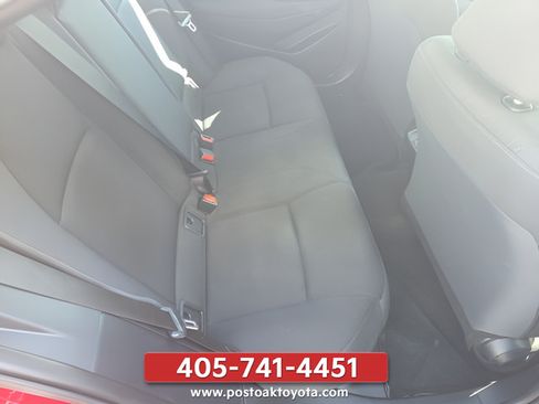 Used 2025 Toyota Corolla LE FWD image 28