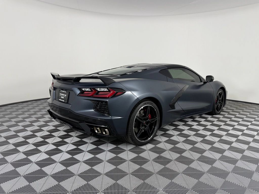 Used 2021 Chevrolet Corvette Stingray Premium Cpe w/ Z51 Performance Package RWD image 9