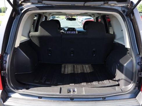 Used 2014 Jeep Patriot Latitude w/ Sun/Sound Group AWD/4WD image 7