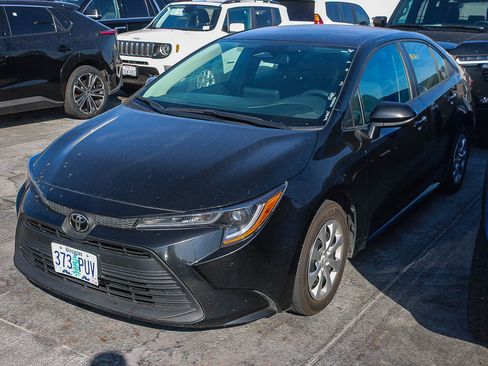 Used 2024 Toyota Corolla LE FWD image 5