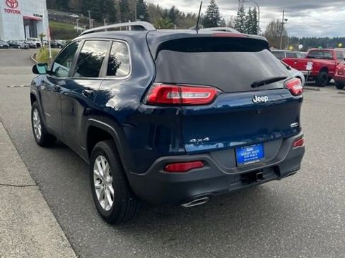 Used 2018 Jeep Cherokee Latitude Plus w/ Cold Weather Group image 7