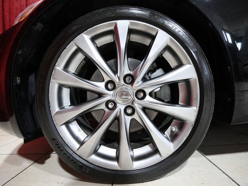Used 2015 Lexus IS 250C w/ Navigation System Package RWD image 8