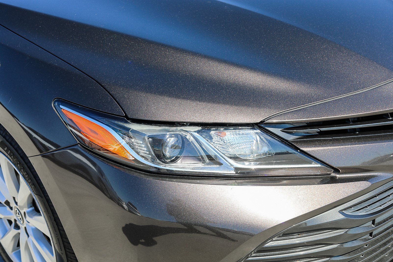 Used 2019 Toyota Camry LE w/ Carpet Mat Package FWD image 8