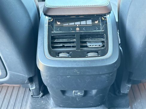 Certified 2023 Volvo XC90 B6 Plus w/ Protection Package Premier image 16