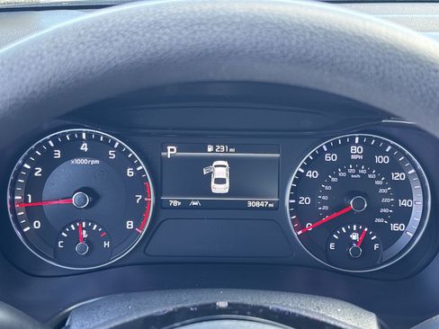 Used 2023 Kia Forte LXS w/ LXS Technology Package FWD image 10