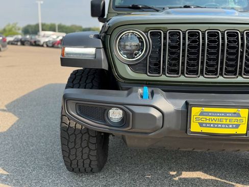 Used 2024 Jeep Wrangler Unlimited Rubicon 4xe AWD/4WD image 3