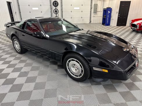 Used 1987 Chevrolet Corvette Coupe RWD image 5