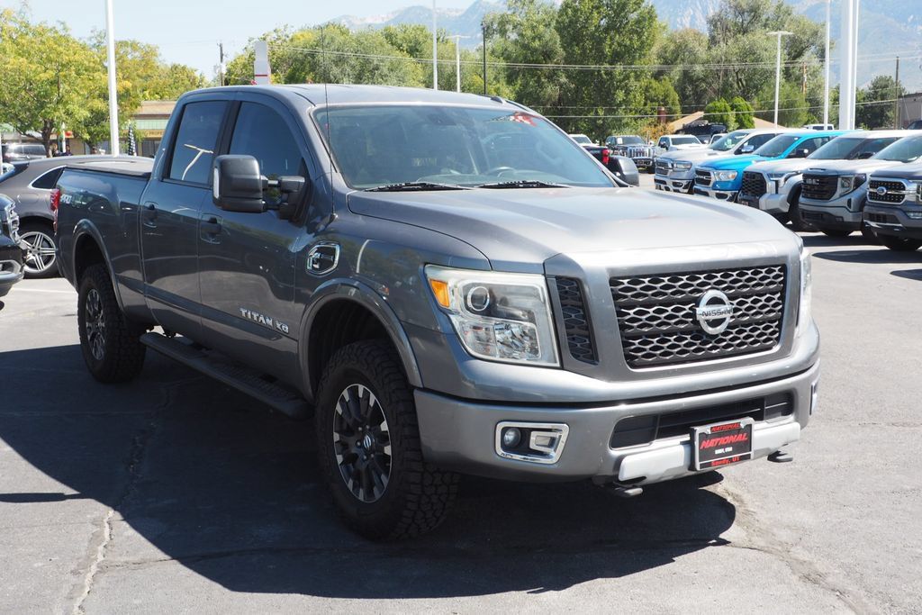 Used 2017 Nissan Titan PRO-4X AWD/4WD image 3