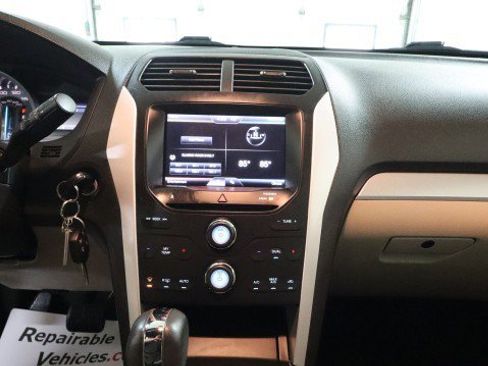 Used 2015 Ford Explorer XLT w/ Equipment Group 201B image 13