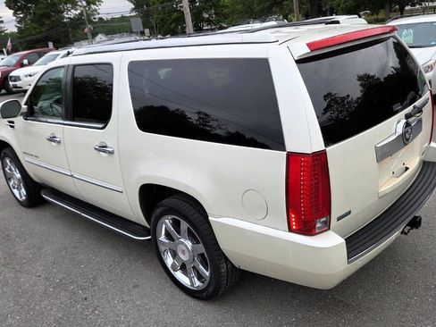Used 2010 Cadillac Escalade ESV Luxury AWD/4WD image 9